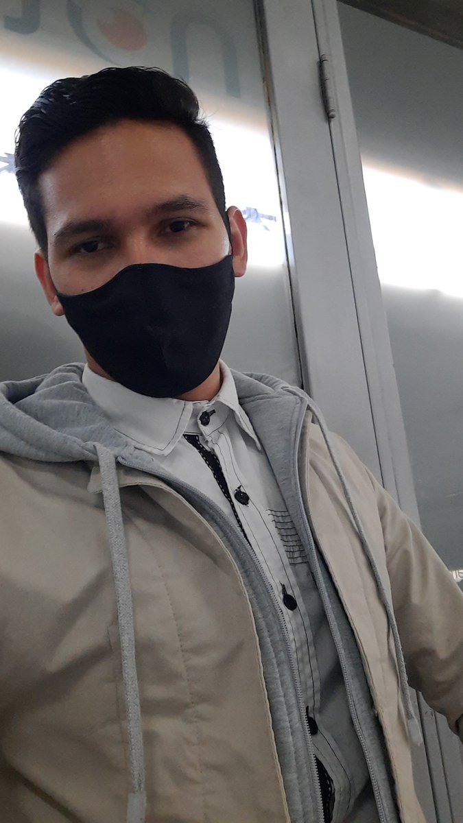 JeissonSArenas's tweet photo. En el momento cuando 2 personas tomar una enorme decisión. Notaria 3 de Medellín https://t.co/ENUxclIEiD
