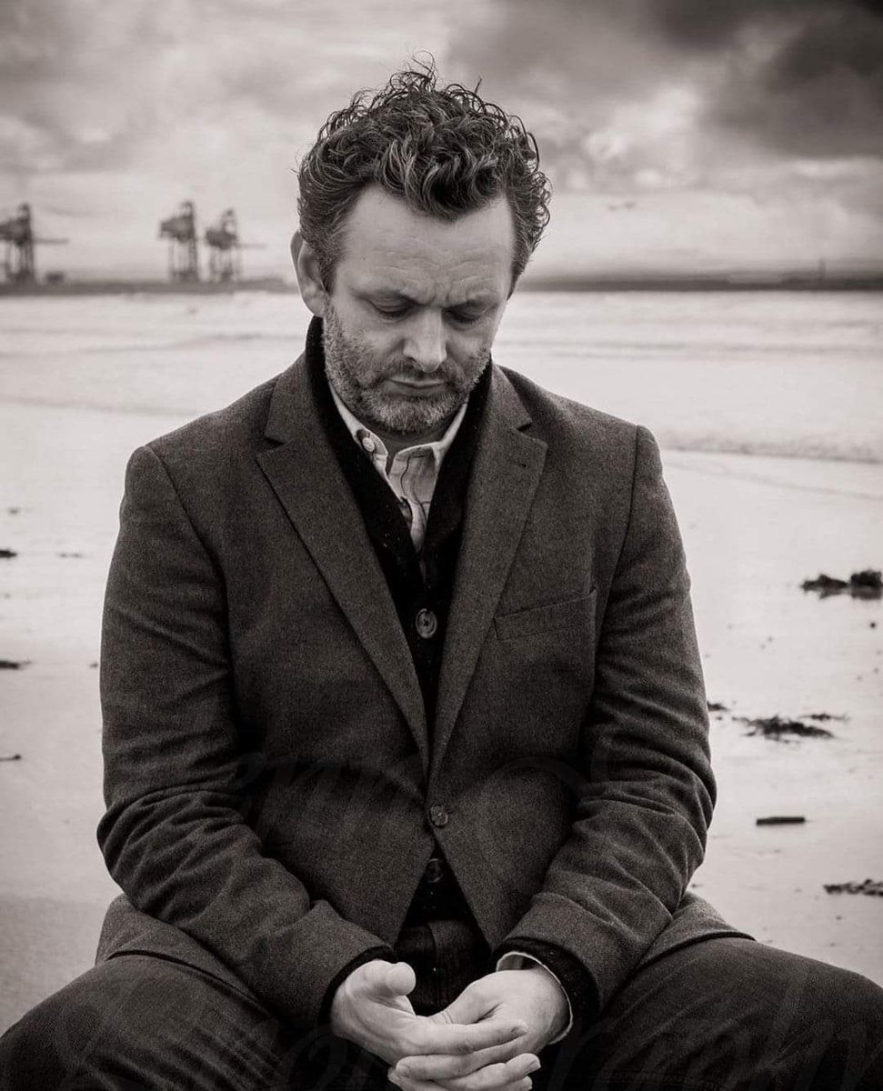 Browsing through my Favourited shots of Sheen on a Beach I decided to share them for no other reason than they are pretty and soothing. Shout out to anyone having a tough time tonight, let these Sheens distract you for a moment ❤
#BeachyKeen #BeachySheen