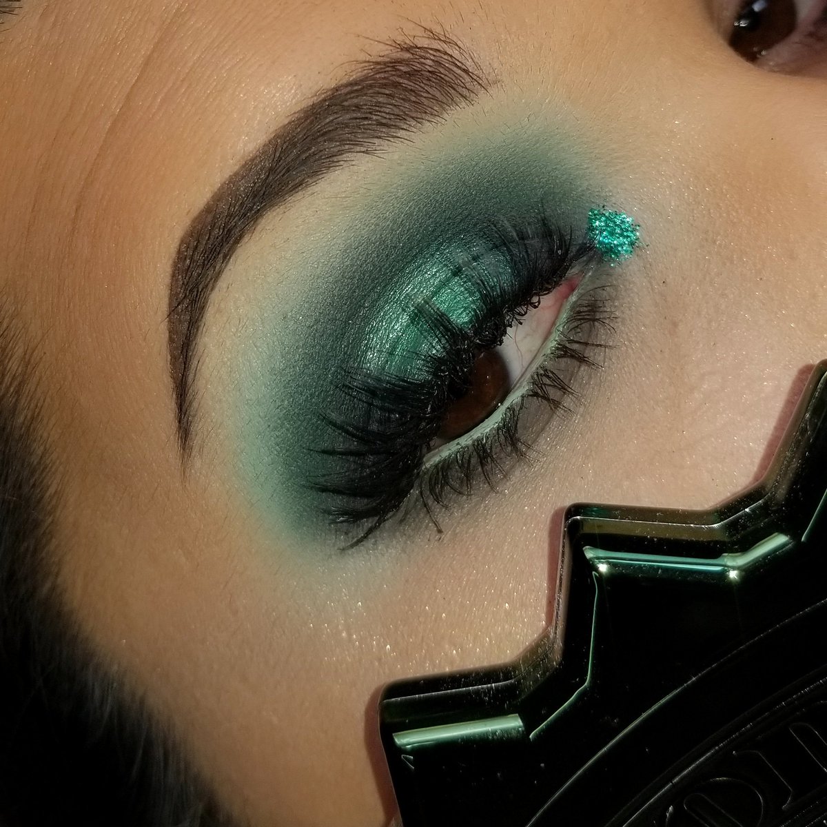 MakeupSam.94 tweet media
