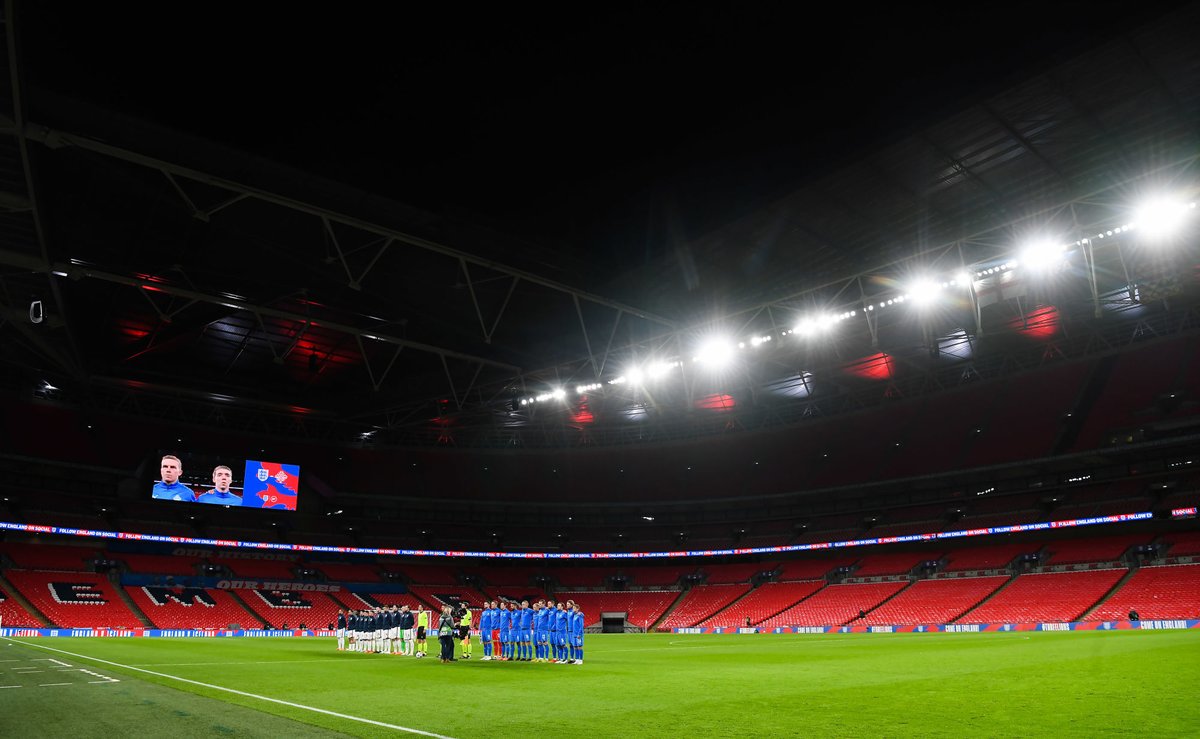 ActuFoot_'s tweet image. Imaginez une seconde.

Un Euro en Angleterre et des matches à Wembley, Anfield, Stamford Bridge, Old Trafford... 🥰