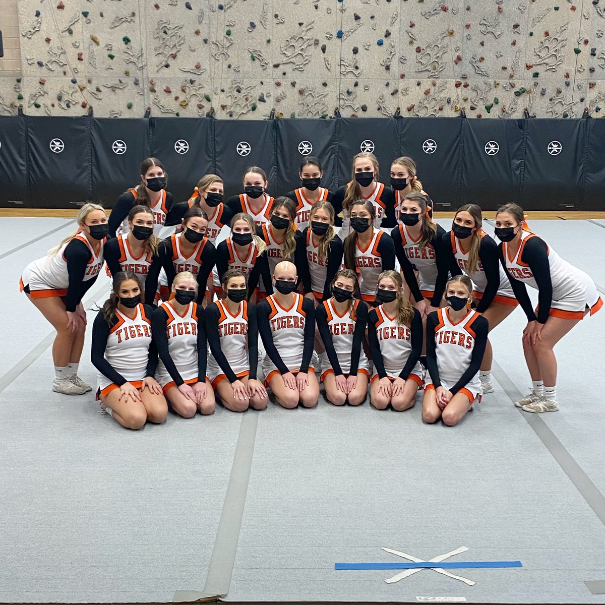 cheer_erie's tweet photo. Today, we got to put our uniform on for the first time as a team! We are all about celebrating the little victories this year, and seeing everyone with TIGERS across their chest, was a pick me up we needed. 🧡🖤 @ErieHSAthletics https://t.co/Ud7LwsHEYi