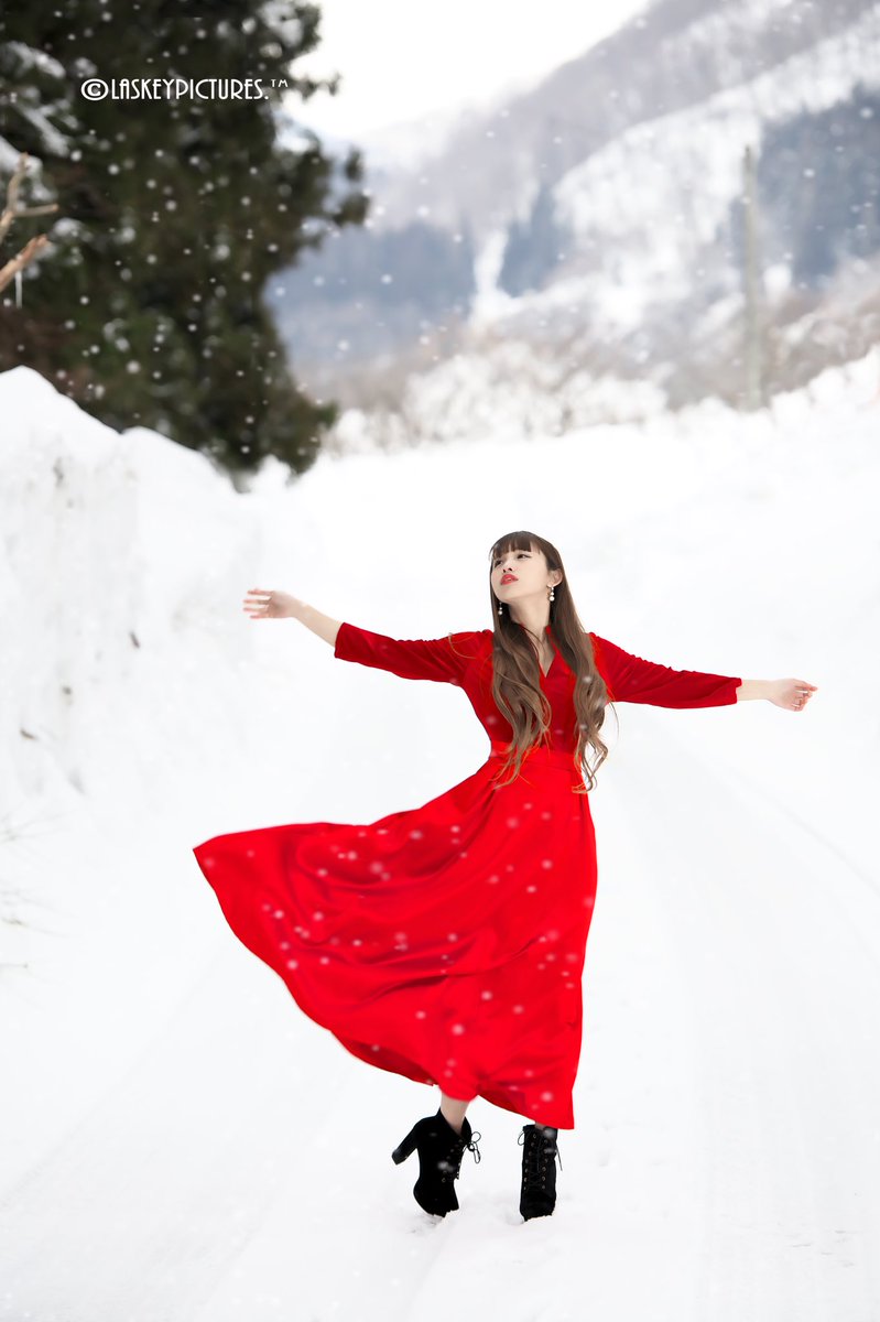 z_planar's tweet photo. #model LUNAちゃん 
.
おはよう
.
#歌手
#雪
#ポートレート
#モデル募集
#カメラマン
#ケンコートキナー
#バリアブルndx Ⅱ
#フォトテクニックデジタル
#nikon
#imagevision
#nipponcamera
#Tokyocameraclub
#capa
#pasha_magazine
#OneEyeland https://t.co/p6pqMIx1OV