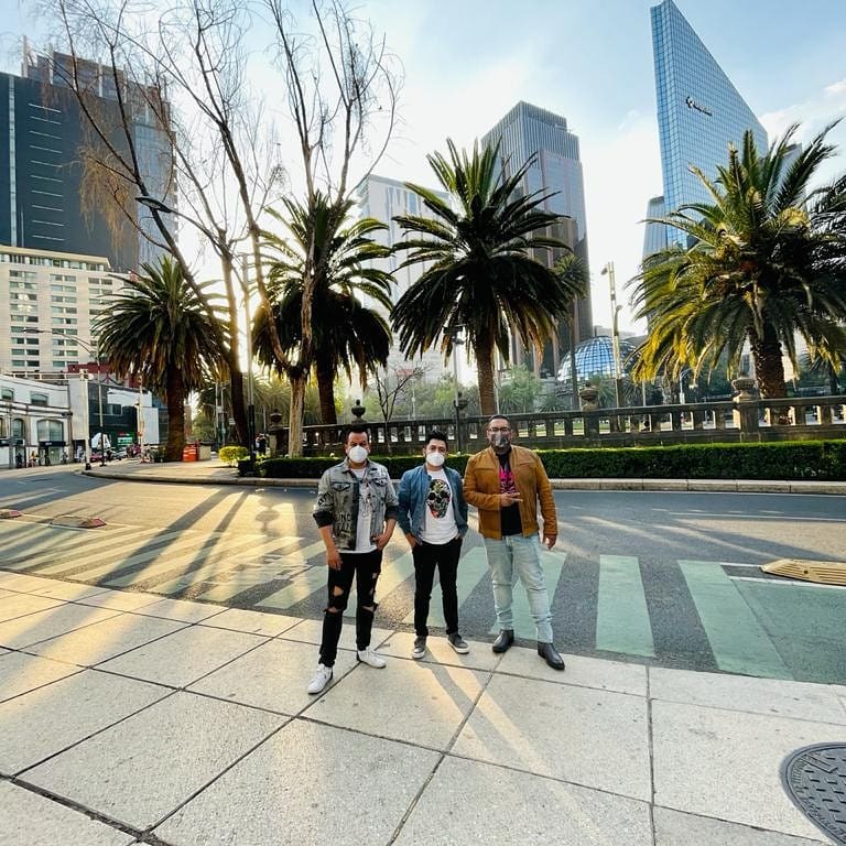 LikidoBand's tweet photo. CDMX, Avenida Paseo de la Reforma, la Ciudad donde mรกs presentaciones hemos tenido despuรฉs de nuestro amado Michoacan, pronto noticias, en este nueva normalidad, shows en puerta!!! Lets Go 2021!!!!๐ค๐ฝ๐ค๐ฝ๐ค๐ฝ#CDMX #Reforma #RocknRoll #PowerTrio #FestivalRebelation21 #AudicionesEnVivo https://t.co/HJFj8PkVwI