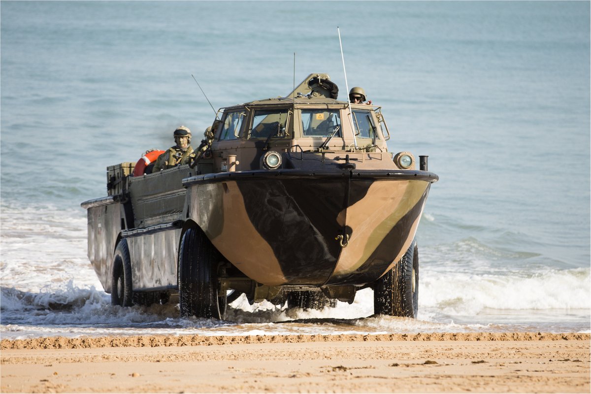VCDF_Australia's tweet photo. Enhancing Defence’s amphibious capabilities as set out in the #2020FSP will allow #YourADF to quickly & effectively deploy domestically & within the Indo-Pacific region. This investment demonstrates a commitment to 🇦🇺’s defence industry expertise.
📖: https://t.co/HD4YyQiAYZ https://t.co/PQlHdD5KIx