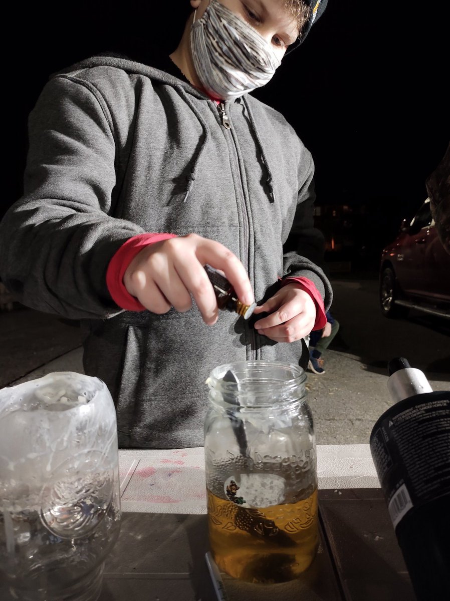 1stHaney's tweet image. Pack A #Cubs made some winter soothing skin balm. Perfect item to keep the skin healthy and happy in the cold! @scoutscanada #ScoutsDoStuff #SafeScouting #Scouts