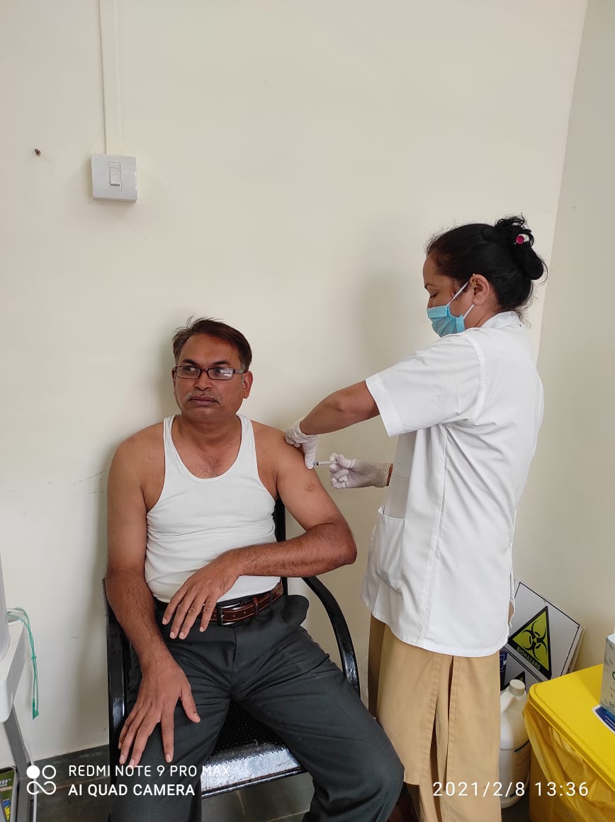 JKharge's tweet photo. Vaccination at medha SATARA of jnv staff https://t.co/zrJztLIDsX
