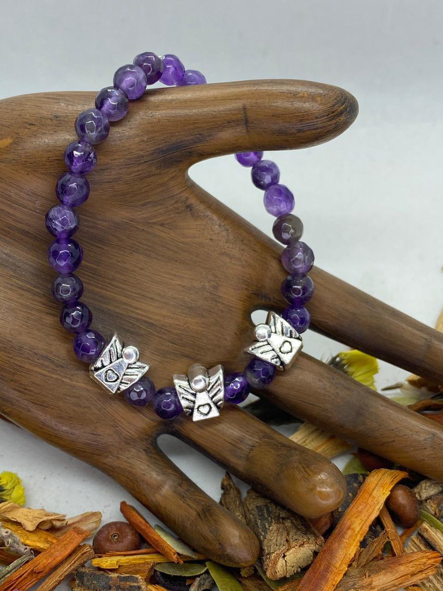 Hermosa Joyería de zazil . Armonía y equilibrio para tu vida.
Elaborada de piedras naturales ✨🕉📿
¡Ven por las tuyas!
¿Cuándo? 19,20 y 21  de Marzo 2021 
¿Dónde? Plaza Universidad (AV. Universidad EJe 8 y Av Popocatepetl ) #1000, Col. Santa Cruz Atoyac CDMX