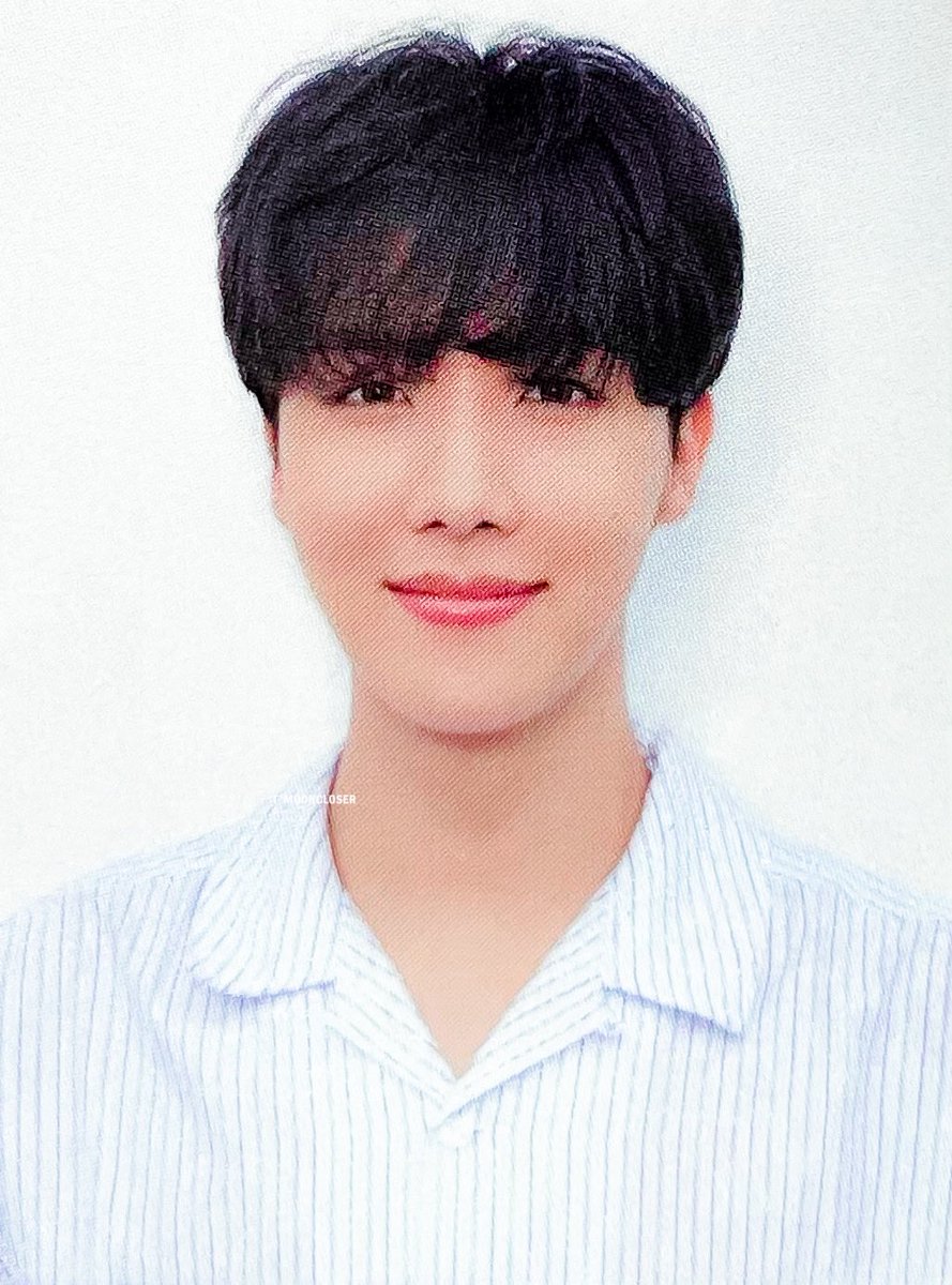 photocardscan's tweet photo. id card scan bts 

-season's greeting 2021

#BTS #ARMY #RM #JIN #SUGA #JHOPE #JIMIN #V #JUNGKOOK #photocardscan #photocard #wttbts #wtsbts https://t.co/vyYFFgUBnn