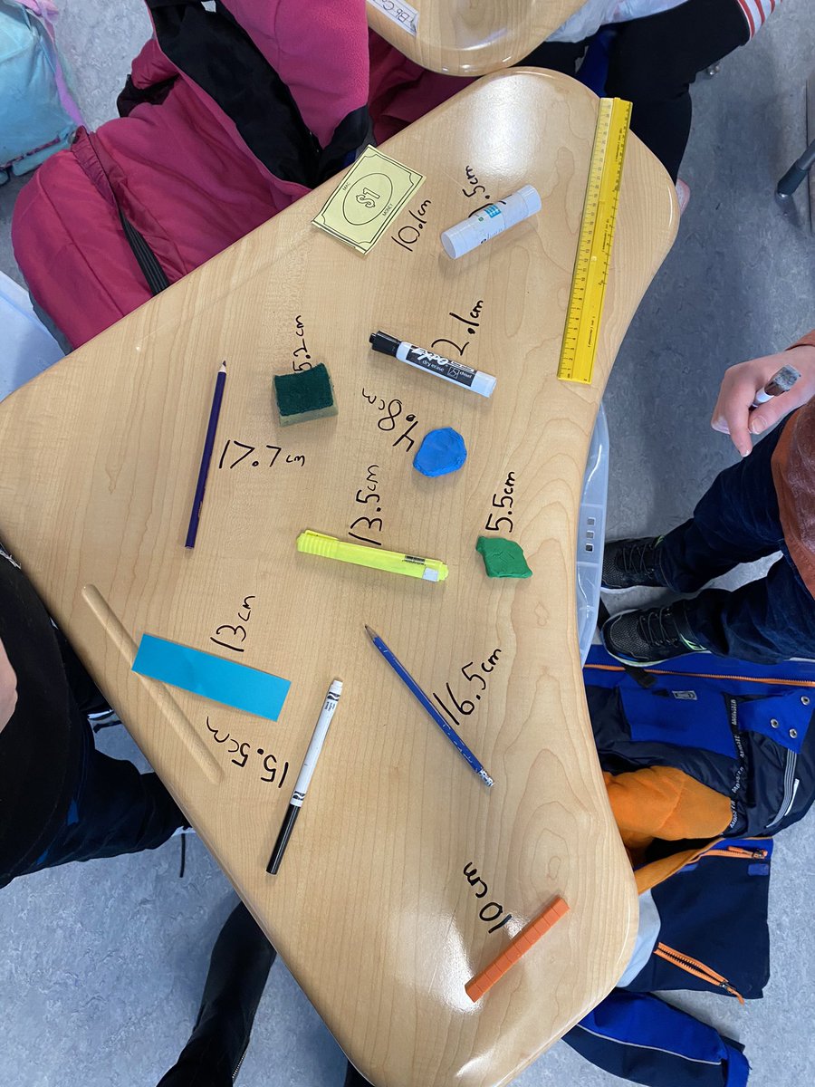 MsBTeach_'s tweet photo. Measurement explorations today! Exploring what we can measure in our desks, and making collages to show what we can measure using different units! @Heloise_Lorimer https://t.co/sqzEPn9A7c