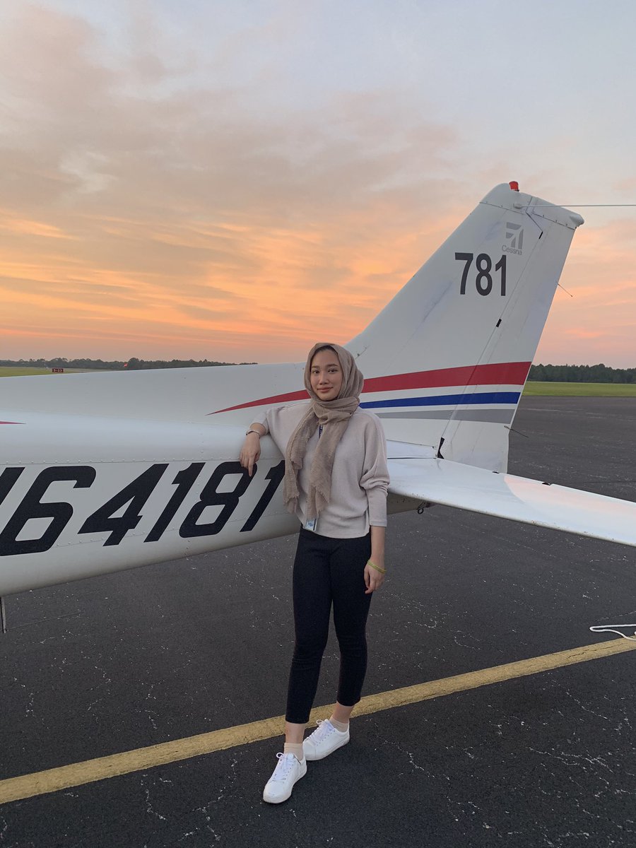4deliaa's tweet photo. happy women’s history month! did you know in the US female pilots make up only 7% of all certified pilots? this month i celebrate all the women who are paving the way for other women and all the future female aviators. 🤍✈️ https://t.co/0qBenD6Hvl