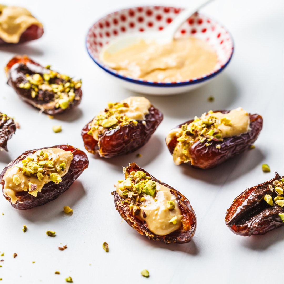 CaliforniaDates's tweet photo. California dates stuffed with peanut butter and topped with pistachios. 

#datesaregreat #californiadates #dates #organicdates #coachellavalleydates #californiagrown #daterecipes #sugarswap #stuffeddates#sugaralternative #plantbased  #healthysnacks #healthyhabits https://t.co/oIjLm7XXqz