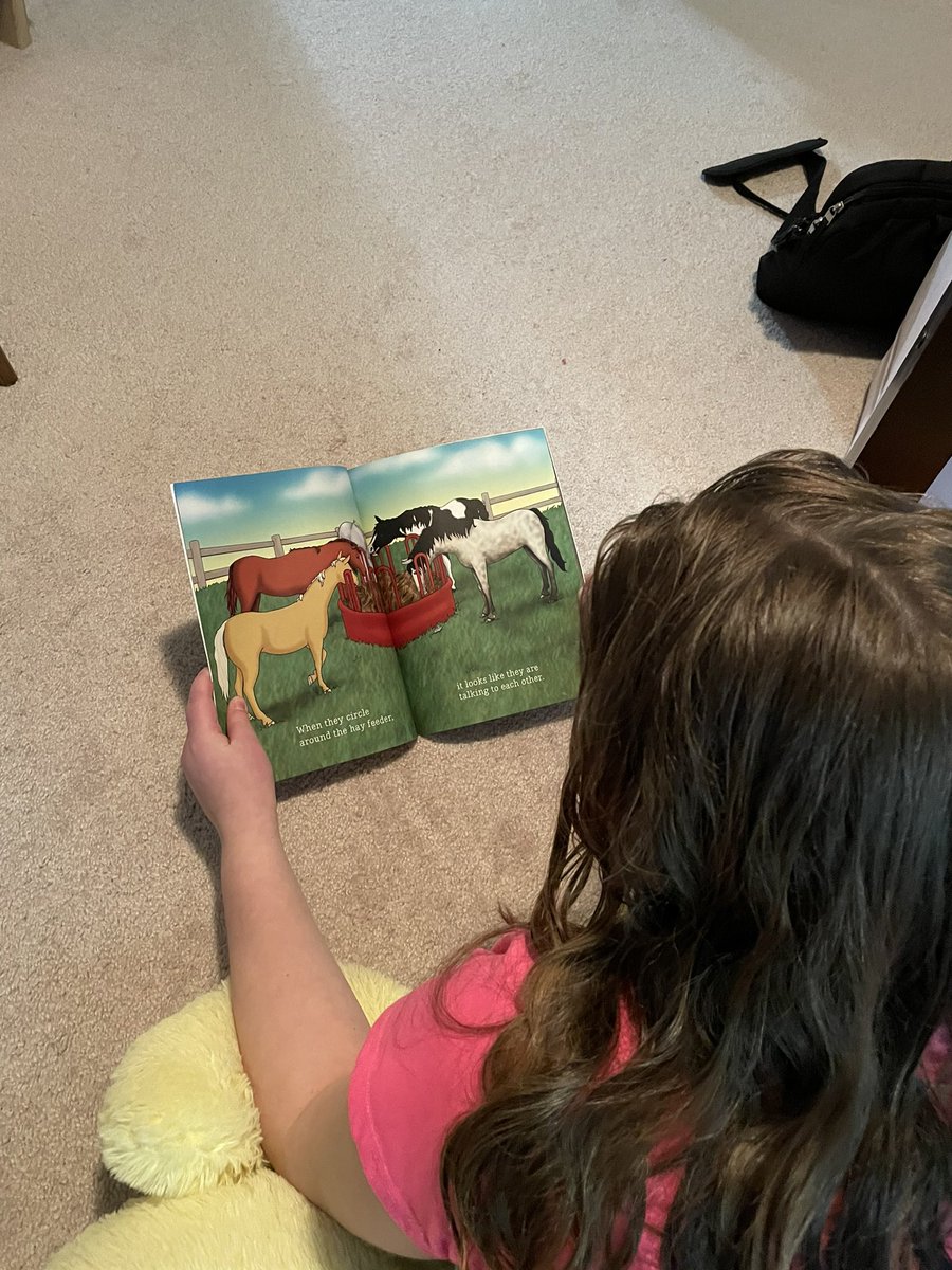 JackieJamison15's tweet photo. March is Reading Month Reading Challenge Activities:  reading a book about horses and reading under the covers.  #keewahdinthinkers https://t.co/NqINpruDdQ