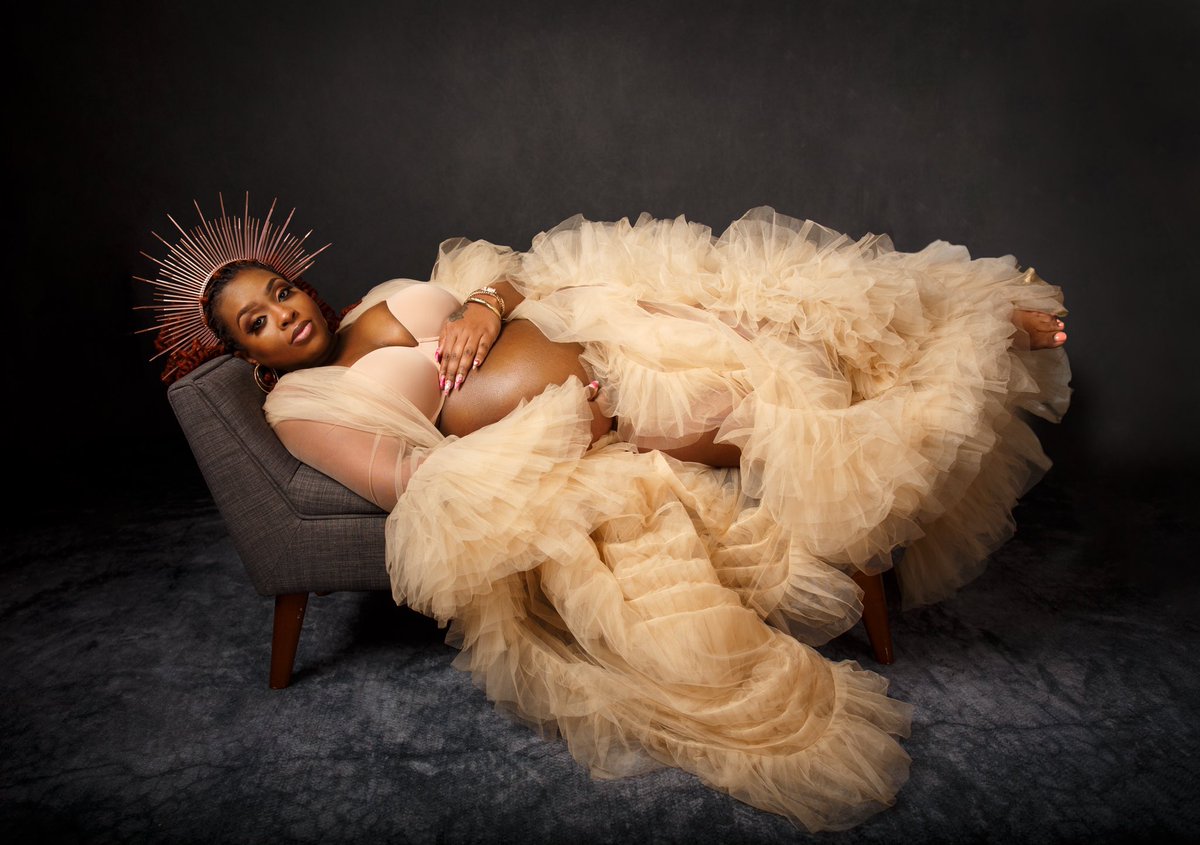 FairyLocMuva's tweet photo. On my Queen shit. Period. #maternityshoot #queendom #lovethis #ifeelbeautiful #iambeautiful https://t.co/fAMp0Pv4UM