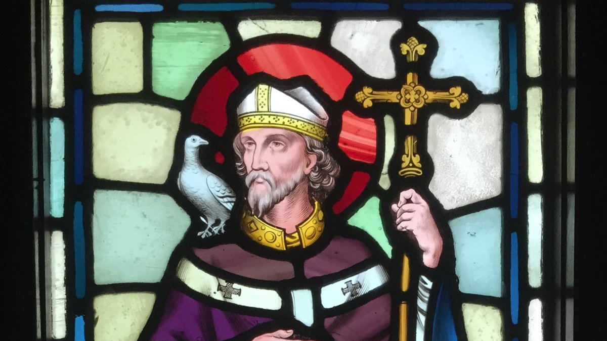 Battlemaps's tweet image. Dydd Gŵyl Dewi Hapus! #Wales celebrates #StDavidsDay. Legend has it that St David himself ordered Welsh soldiers to wear leeks into battle against the Saxons back in the 6th century. By the 19th century daffodils had grown in popularity.