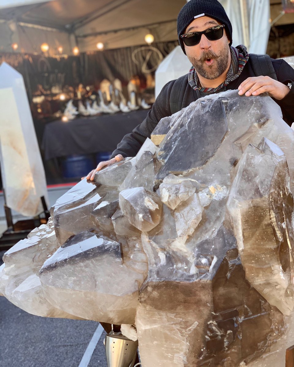 CGCcrystalshop's tweet photo. The face you make when you realize it’s March 1st!

Sending big #crystallove your way as this month begins💛💎

New crystals coming soon!

#crystals #minerals #geology #crystalgems #quartz #crystalenergy #crystalvibes #meditate #spiritualjourney #rocks https://t.co/wGPE8gxlBN