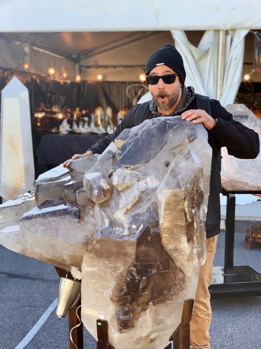 CGCcrystalshop's tweet photo. The face you make when you realize it’s March 1st!

Sending big #crystallove your way as this month begins💛💎

New crystals coming soon!

#crystals #minerals #geology #crystalgems #quartz #crystalenergy #crystalvibes #meditate #spiritualjourney #rocks https://t.co/wGPE8gxlBN
