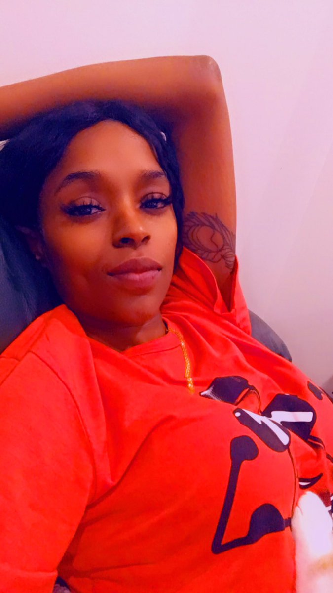 ObeyThePaddle's tweet photo. 3 things that make me happy Good Wood, Good Vibes and Good Music...  🪁🪁🪁🪁 #FlyingHigh #TheTinyDom #Findom #Femdom #Aries #AriesSeasonIsNear #AriesAlwaysComeFirst #BigRam 👑🐏💪🏾 https://t.co/hW6N4Kof7o