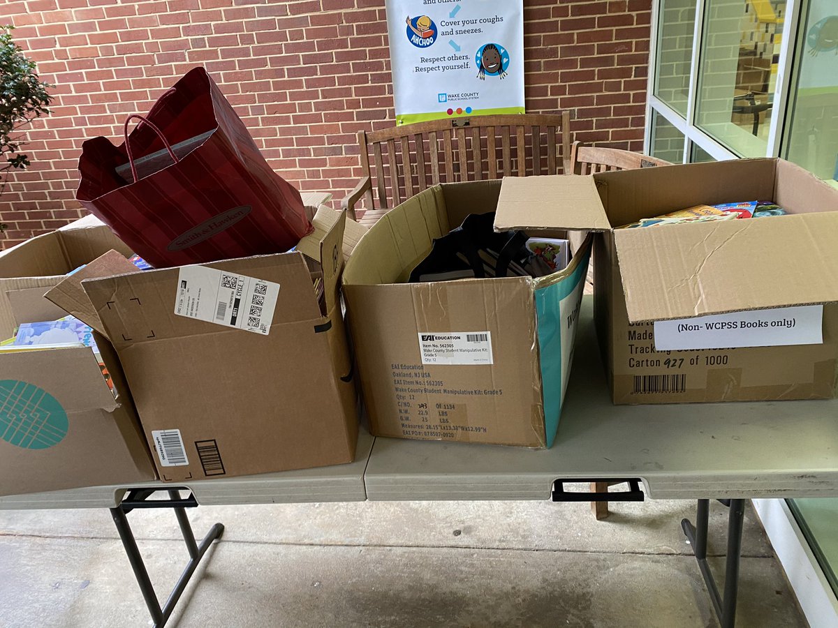 JYJoyner's tweet photo. Joyner finished out with 3,654 books for families with @Literacy4Wake! 📚 📖 way to go JYJ families! #takingactionforothers https://t.co/2XlxSoleu9