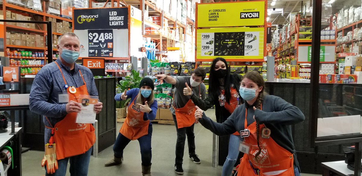 Rylie Waters (@h2os23) on Twitter photo Awarding Lee his very first Homer Award!!!! A customer sought out a manager to tell us how amazing Lee was and that he provided them with excellent customer service. Keep up the great work Lee and thank you for all you do!! <a href="/DepotLuke07/">Luke Pfaendler</a> <a href="/Greg_HD4002/">Greg Reding</a> <a href="/KenNorrisTHD/">Ken Norris</a> <a href="/HDMike2/">HDMike</a> Awarding Lee his very first Homer Award!!!! A customer sought out a manager to tell us how amazing Lee was and that he provided them with excellent customer service. Keep up the great work Lee and thank you for all you do!! <a href="/DepotLuke07/">Luke Pfaendler</a> <a href="/Greg_HD4002/">Greg Reding</a> <a href="/KenNorrisTHD/">Ken Norris</a> <a href="/HDMike2/">HDMike</a>