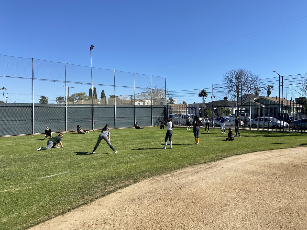 Long Beach Poly Softball tweet media