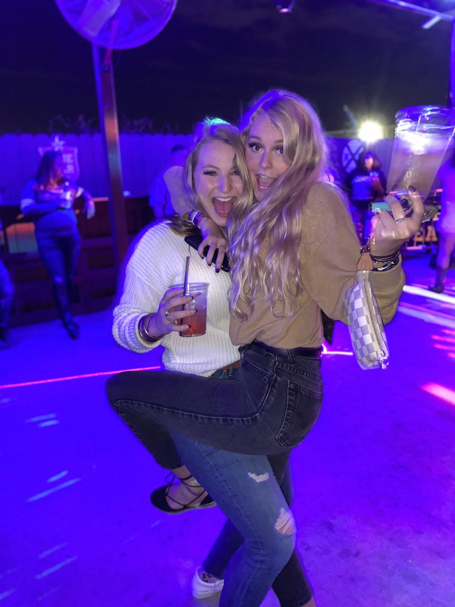 abbyswope123's tweet photo. happy happy birthday to my best friend in the whole wide world!! i love you so so much💕💕💕 https://t.co/Ky3ovUM2GR