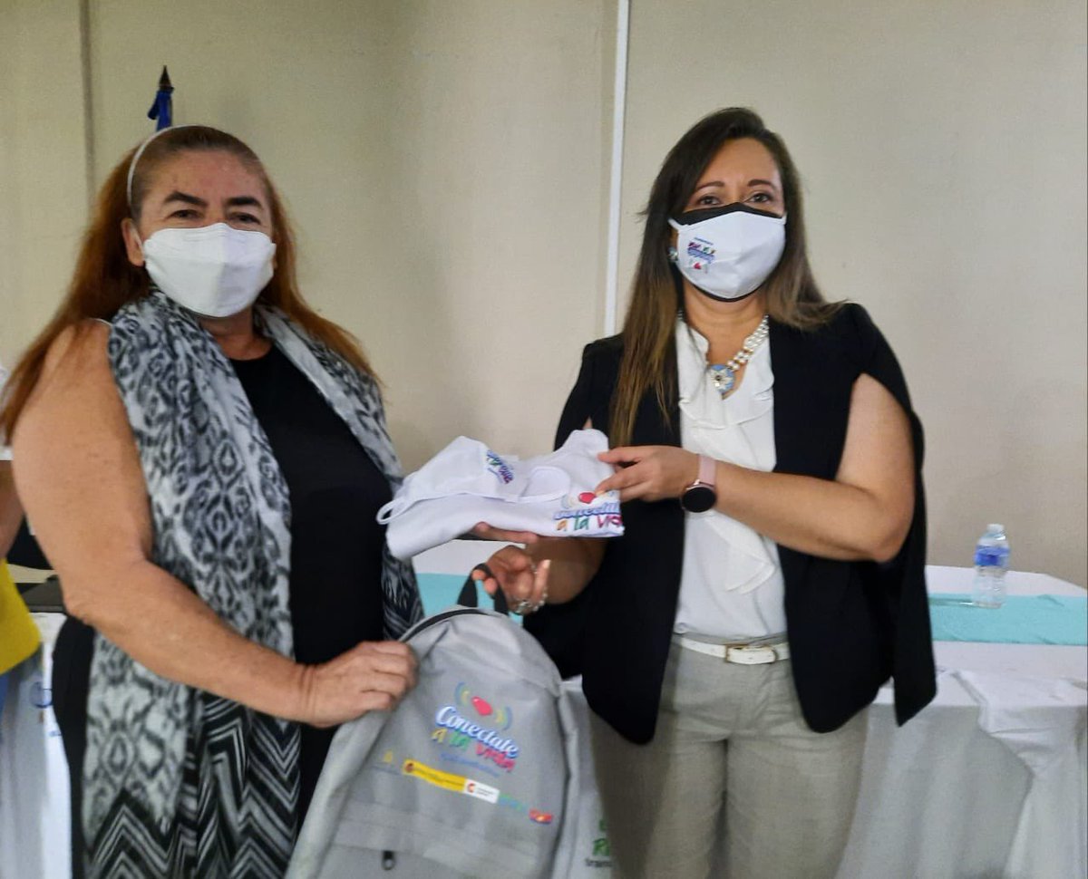 Seduc_HN's tweet image. Kits informativos para reforzar el valor de la vida a los educandos📑✅. 

La entrega fue en 3 centros educativos de Francisco Morazán, la meta es beneficiar 17 centros educativos del país.

#ConectateALaVida @JuanOrlandoH @anagarciacarias @Presidencia_HN @comunicagobhn @ABueso