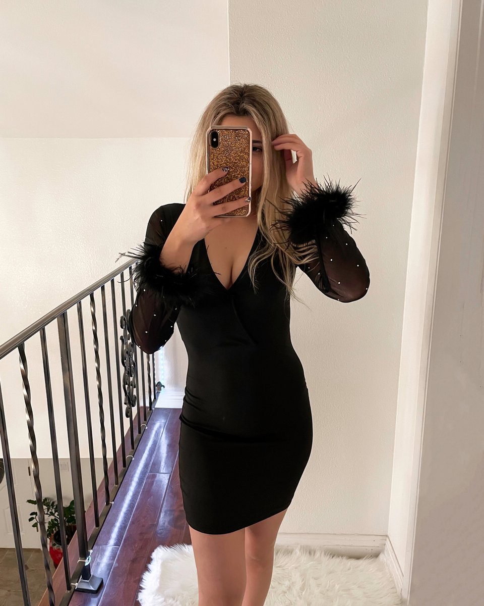 CleocentricLA's tweet photo. Filing this dress under “Best I Ever Had.”

Free Shipping on orders over $35 🎉
.⁣
.⁣
.⁣
.⁣
.⁣
#super #couturedress #promdress2020 #dressy #newdress #blackdress #vneckdress #supportsmall #mididress #week #couturefashion #minidress #lbd #skirt #couturestyle #hautec https://t.co/baGnv31RuN