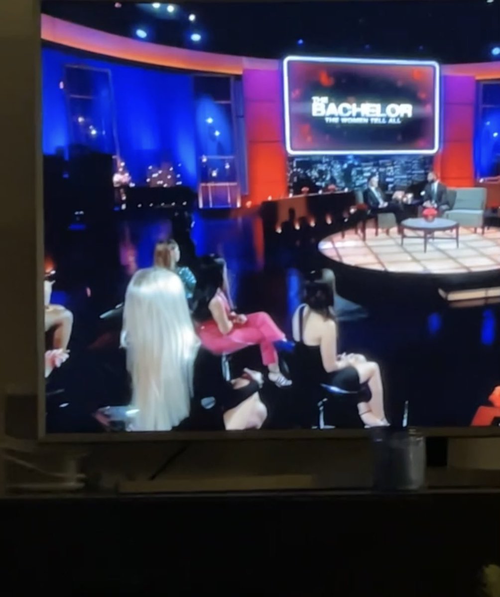 bcough925's tweet photo. @viallnicholas28 Plz address that heather was there https://t.co/OUTXvzWy6L
