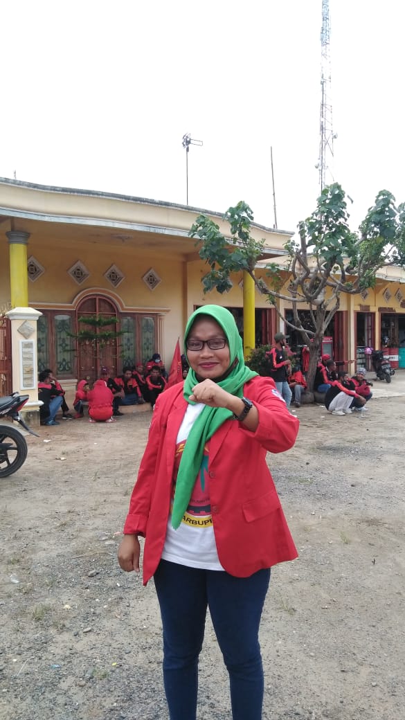 Kepada Pengadilan Negeri Bandung Bebaskan kawan kami  !!! Aan Aminah <a href="/KomnasPerempuan/">Komnas Perempuan</a>

       Aan Aminah is a woman worker who is also a trade union administrator who was criminalized for fighting for labor rights in her workplace.
#BEBASKANAANAMINAH
#StopKriminalisasi