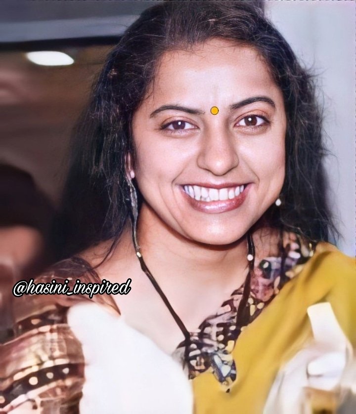 hasini_Inspired's tweet photo. Start your day with your bright smile....😇 #multitelented Legendary suhasini maniratnam mam......💛💛💛

Happy morning to all✨

@hasinimani mam❣

#inspiring #admire #respected 🙏
#suhasini #suhasinimaniratnam #hasini #kollywood #Tollywood https://t.co/sIJxDUMvx1