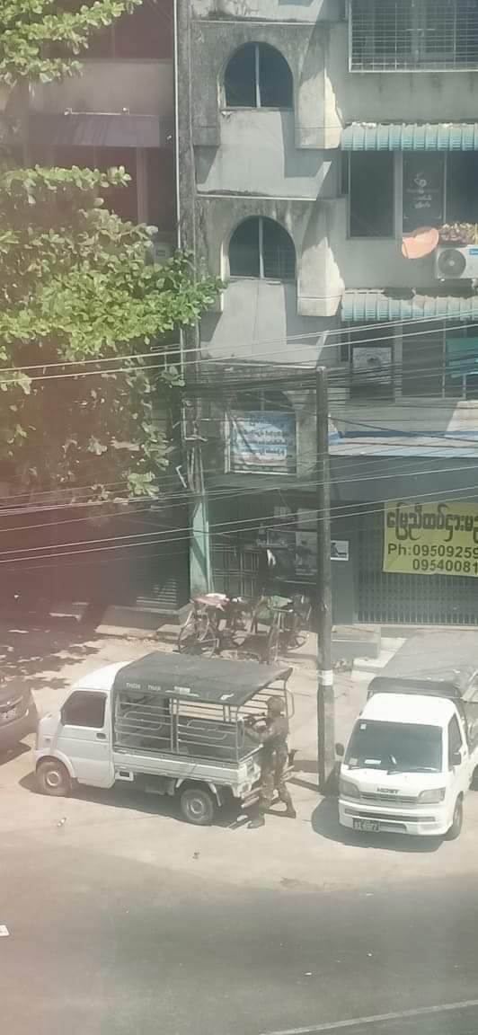 42_mask's tweet photo. A sniper man targeting to people at Myaynigone in Yangon Myanmar https://t.co/K9erVQ6Ns4