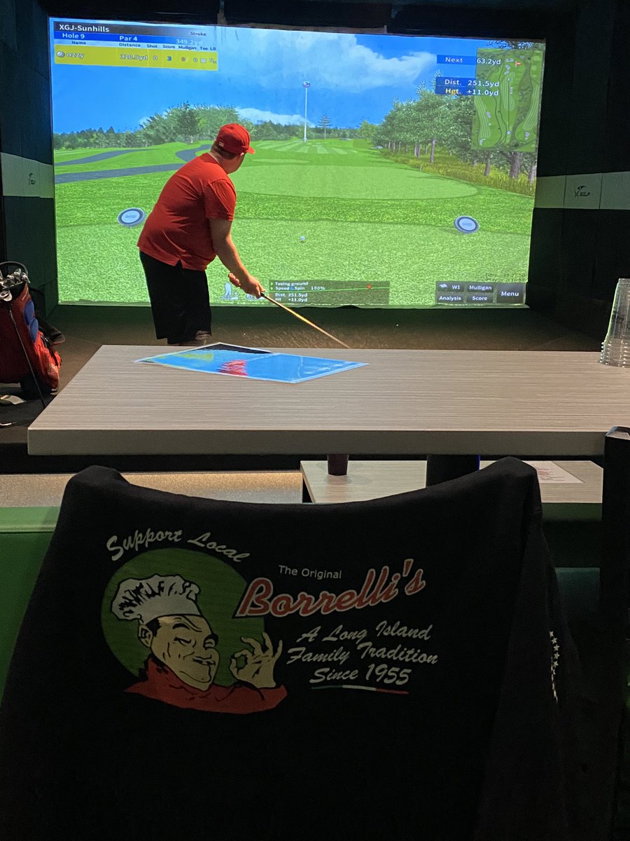 XgolfV's tweet photo. Check out this 🔥 hoodie spotted at our place @FrankieBorrelli ! Next time in the Philly area, bring the @ForePlayPod crew in! https://t.co/0r3AM3PhOa