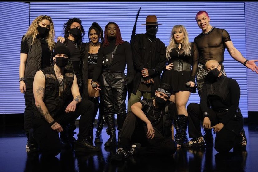 rIVerseLive's tweet photo. Drop a comment &amp; retweet if y’all ready 4 dis HEAT 🔥🔥🔥

📸: @professorpolymath 

#riverse #musician #popgroup #canadianartist #singers #liveperformance #virtualconcert #poisoniv #baebeeboo #popmusic #choreographer #dancers #canadianmassive https://t.co/nyMmIlLTHm
