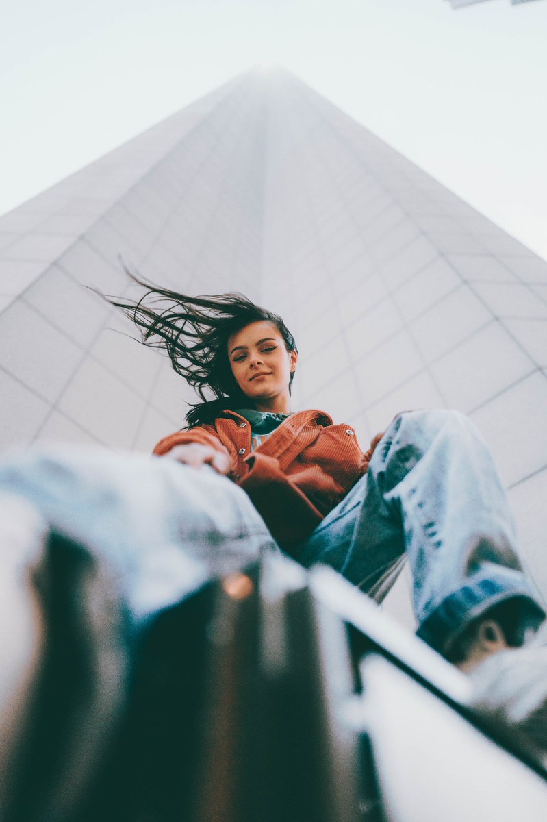 uglysteffy's tweet photo. $50 off portrait packages this week!  hmu 📸📸📸 offer ends Sunday :)  let’s have some fun in the cityyyyy💞 https://t.co/oPZyrGTaLD