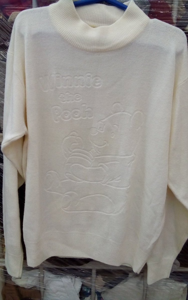 古着屋さんちゃくちゃくちゃく さいたま南中野店 プーさんニット アクリル100 Mサイズ 税込み315円 古着 ディズニー プーさん 春の嵐