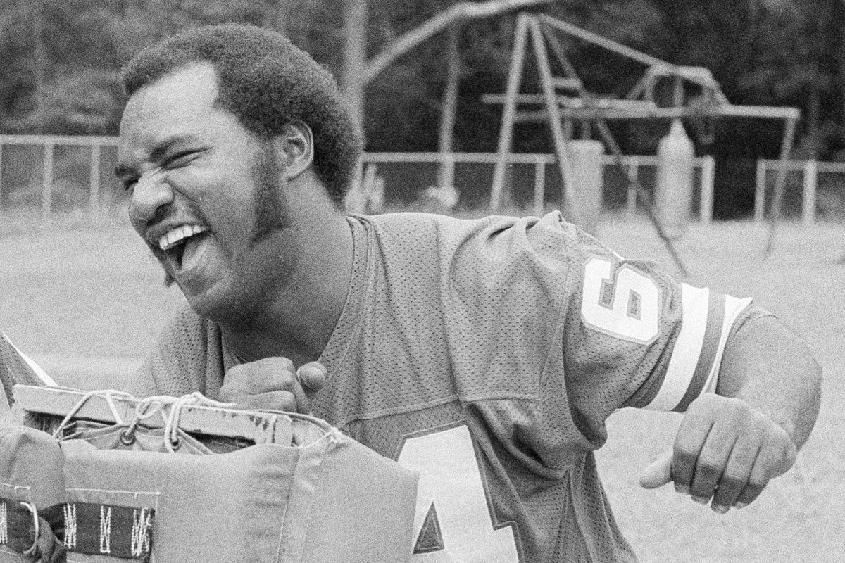 John Mendenhall, former Giants tackle, dead at 72