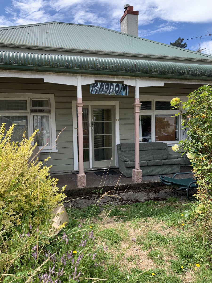 DnFlatNames's tweet photo. Pingdom on Woodhaugh Street #scarfieflats #flatnames #Dunedin https://t.co/rkMd6npP2W