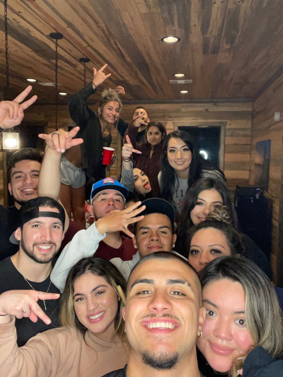 Lil cabin action this past weekend with tha bad bitches 🪵🍂🍁