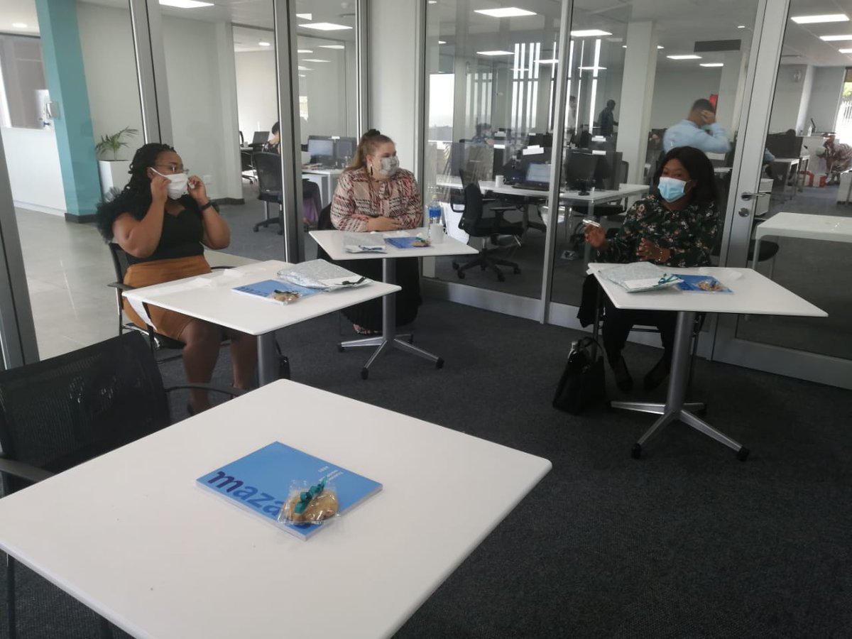 A warm welcome to our 2021 first-year trainees at our Mazars in Gqeberha office. Congratulations on taking the plunge to join us. Welcome to Mazars in South Africa! 
#firstyears #trainees #mazars #mazarsinsouthafrica #accounting #Gqeberha