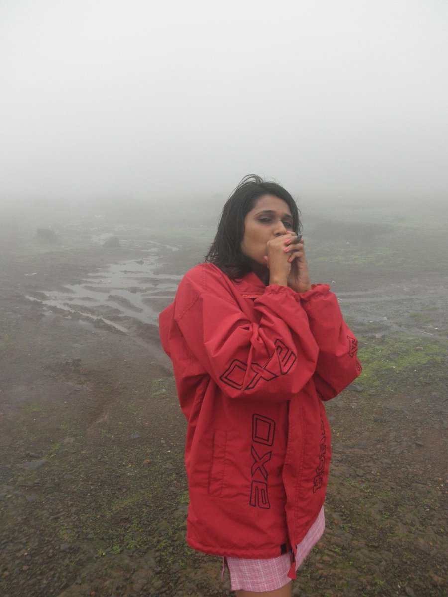 IshitaJoshi's tweet photo. Post an image of yourself as the leader of an underground organization without downloading new pics. .. #TB ๐๐
๐คช๐คช #DecadeBack https://t.co/Ru24accTI9