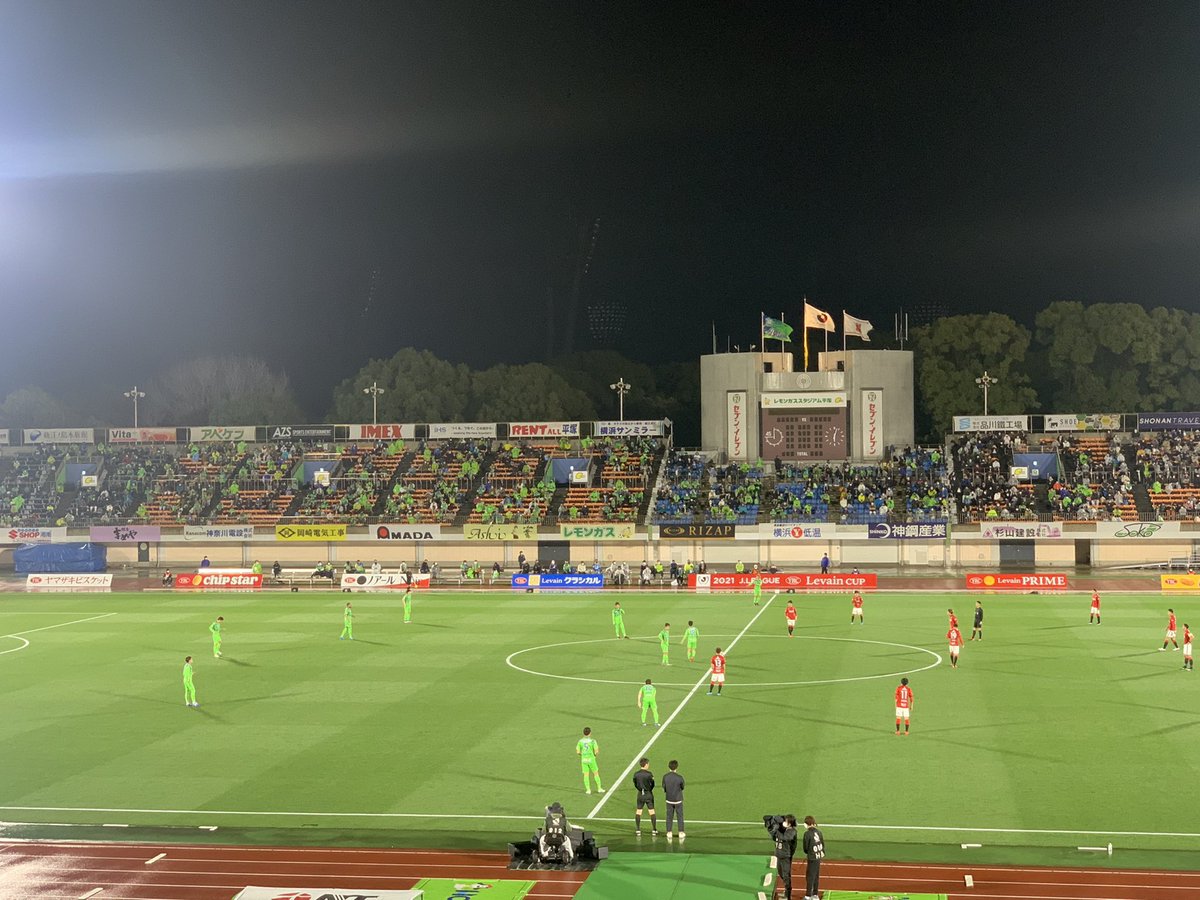 半生を描いたろ サッカー関連の仕事したい 藤原優大選手の負傷のシーンについて 脳震盪が疑われる中で 新ルールによる選手交代を行わなかった理由やその時の状況などは どんな感じでしたか 現場の動きなどは適切だと感じましたか