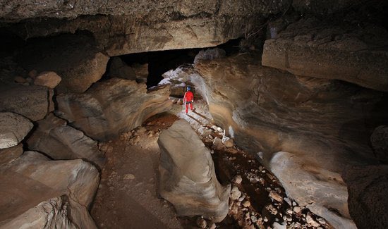 AlmeriaPerlita's tweet photo. -Mira Almería, del cielo al centro de la Tierra.

-¡Qué poético!

-No es poesía. ¡Que tienen el mayor observatorio de Europa en Calar Alto y la Geoda visitable más grande del mundo y los Karsts de Sorbas! https://t.co/91dtFRwZIG