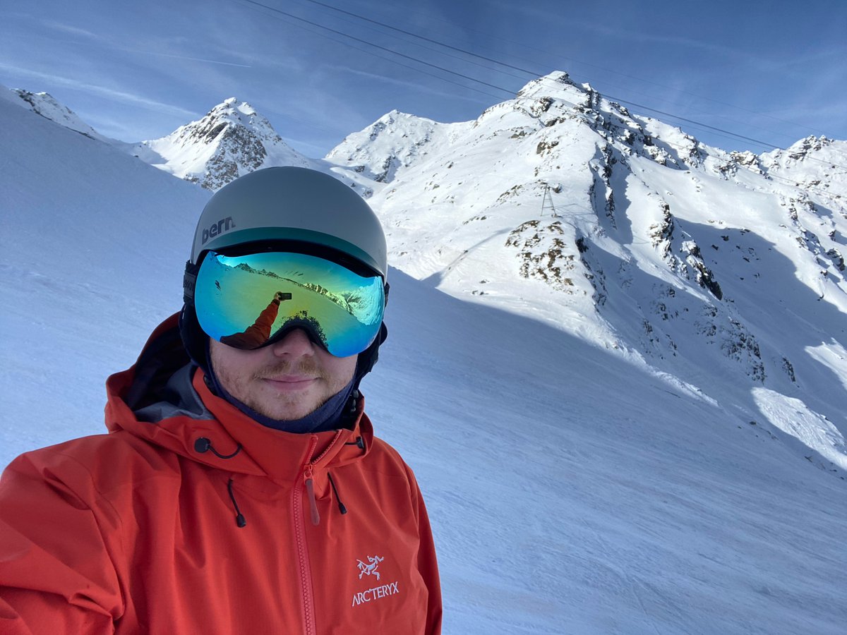 domburch's tweet image. Great to see young law grads getting to grow their careers at @Syke_Tech, while working remotely in places like Verbier. Imagine just nipping out for a ski in between Zoom calls!
syke.tech/news-blog/givi…