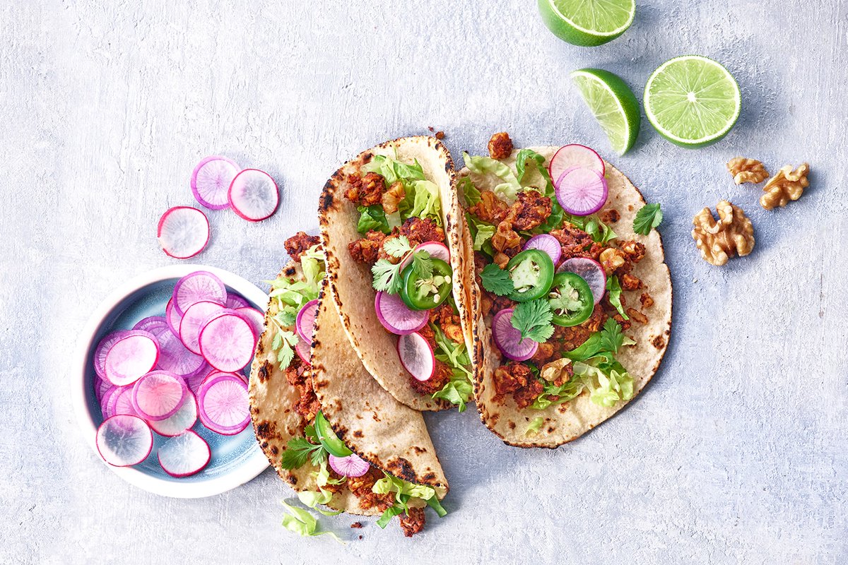 USDAIndia's tweet photo. Planning to host a small get-together? Why not make it a taco night w/your friends & family! Enjoy Taco-Tuesday w/this delicious, crowd-pleaser #CaliforniaWalnut Chorizo Tacos recipe packed w/pickled veggies & fresh herbs! Yummy! #tasteofamerica
Recipe: https://t.co/7rK6JrZLN1 https://t.co/hoLVlnqLbV