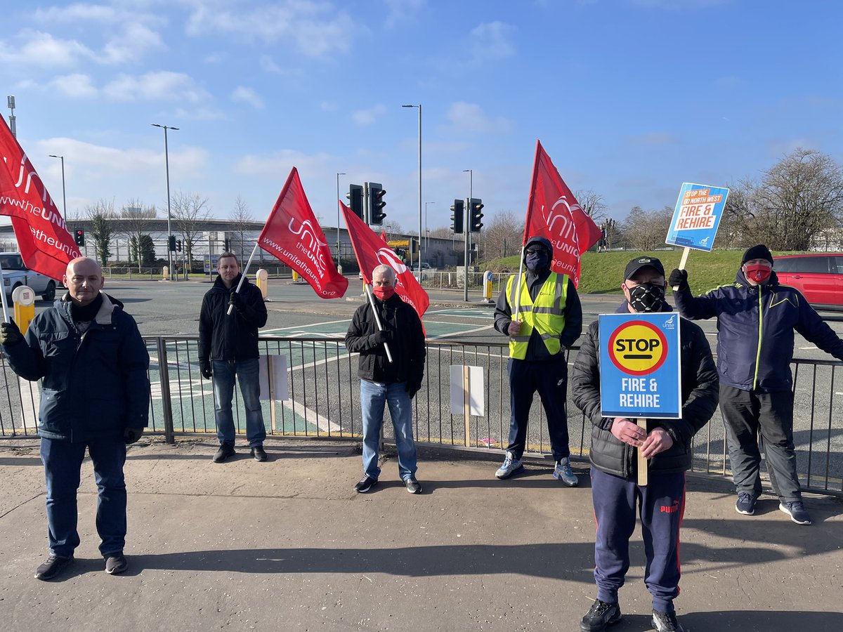 Unite_NorthWest's tweet image. #ManchesterBusStrike day 3.

Manchester’s bus drivers have risked their lives to keep us moving during the crisis. Shame on @gnwbus for thanking its drivers with a #FireandRehire attack on pay and conditions. 

Email the CEO here: megaphone.org.uk/petitions/stop…