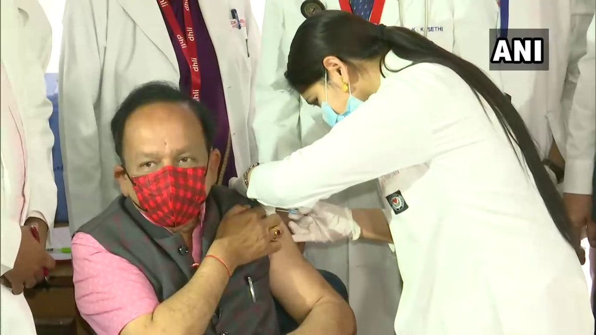 TheCommonMan80's tweet photo. What they Promote for others...... vs...... What they take for themselves !

#Covid #Vaccine #Coronil #Patanjali #India https://t.co/z2doeqV5a6