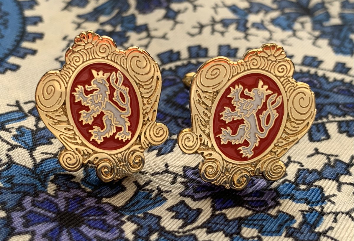 janhachran's tweet photo. Mé nové manžetové knoflíčky s českým lvem se opravdu povedly 😍🇨🇿 Již brzy v mém eshopu 🙌🏻
#JanHachran #magickýornamentalismus #manžetovéknoflíčky #umění #art #magicalornamentalism #cufflinks #Českýlev #bohemianlion https://t.co/jcK917lGRH