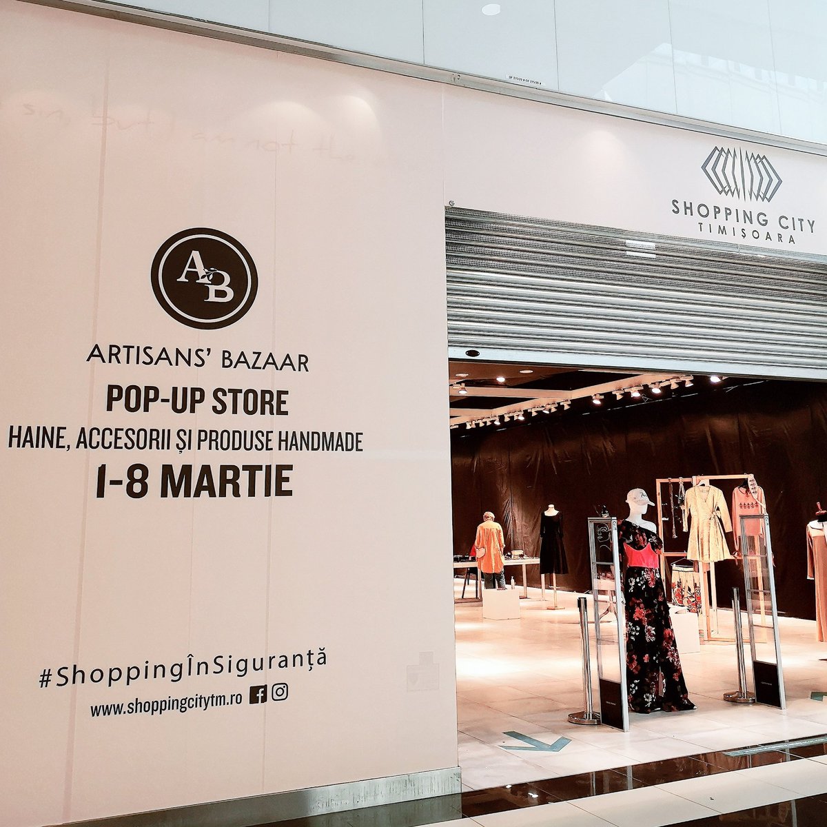 ChiritaLaura's tweet photo. As designers, we all dream of recognition and sales. And that is synonymous with the Mall (even if we like to admit it, or not). So till the 8th of March you can find my brand at the Shopping City mall in Timișoara. Let's change the way people see the mall and change mindsets! 😍 https://t.co/w0vvz2mZCf