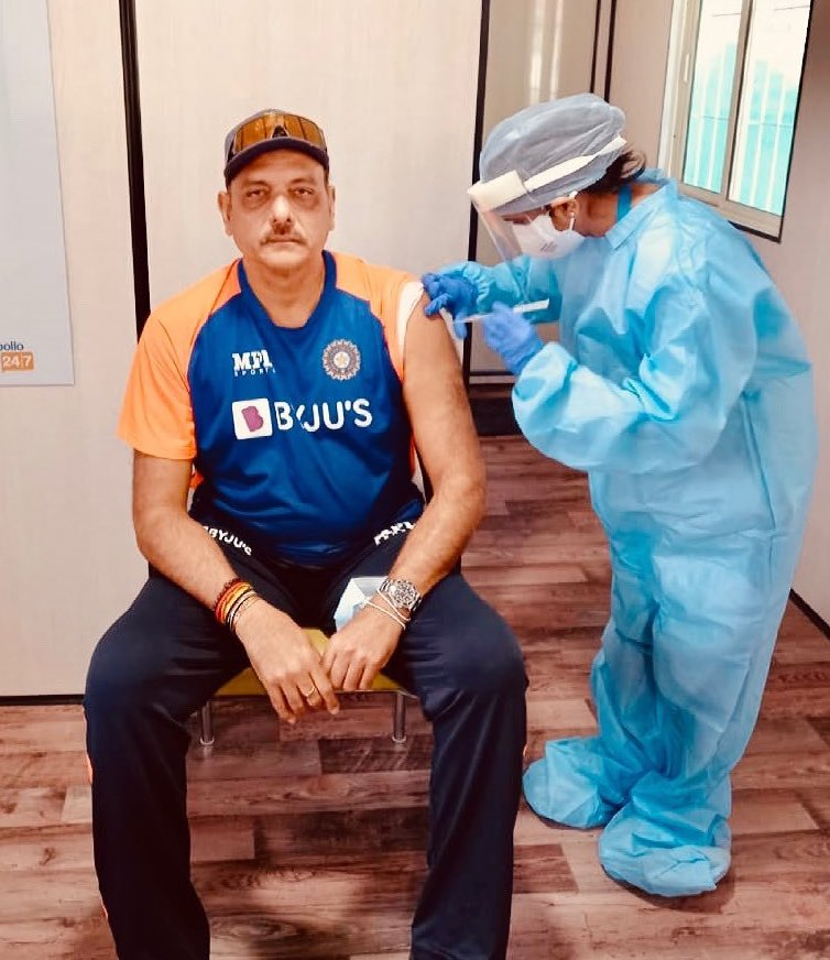 SirYuzvendra's tweet photo. Doctors extracting alcohol to make sanitizer https://t.co/XKAx4Hh2H3