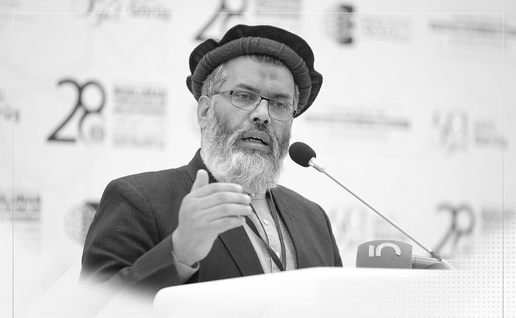 about_ehsan's tweet photo. يك ماه از آسمانی شدنش میگذرد ؛ ولی هیچ چیزی و هیچ کسی جای خالی او را پر نکرد 
 
إن العين لتدمع و إن القلب ليحزن و إنَّا علي فراقك لمحزونون !
🖤😔 https://t.co/7Nw7ebZSAB